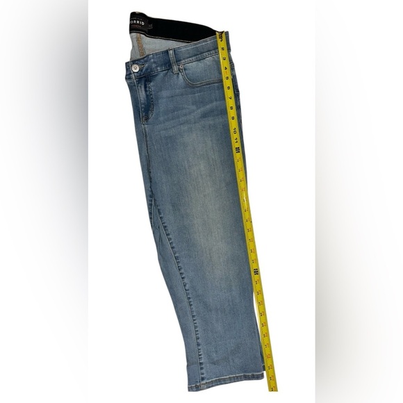 Torrid Ankle length jeans. Size 20 - Picture 6 of 8
